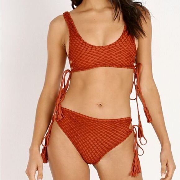 Acacia Crochet Hunter Rust Color Bikini Top and Bottom Mai Tai Sz S Host Pick - Picture 4 of 9